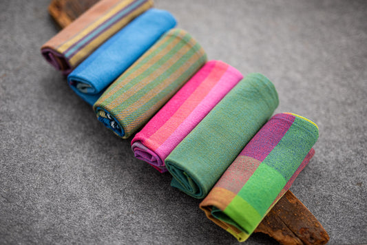 Geschirrtücher in verschiedenen Farben.