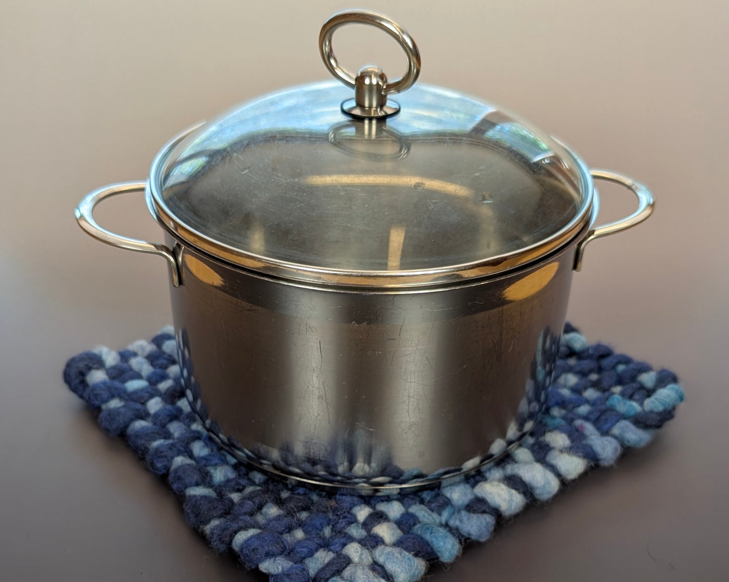 Topfuntersetzer aus Schurwolle